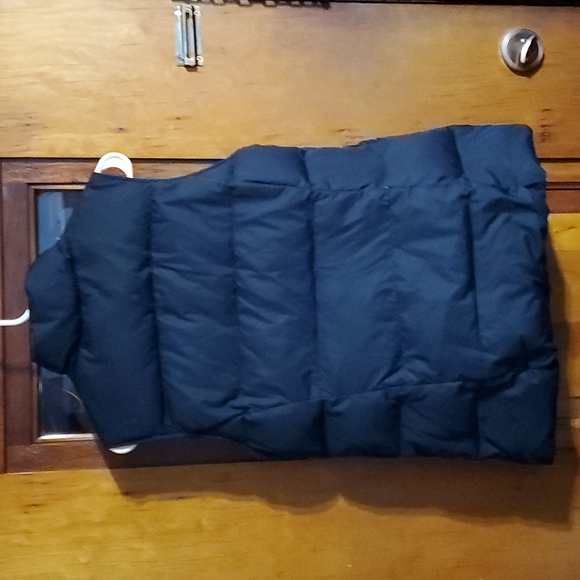 Gap Men's Medium Puffer Vest - Picture 4 of 4